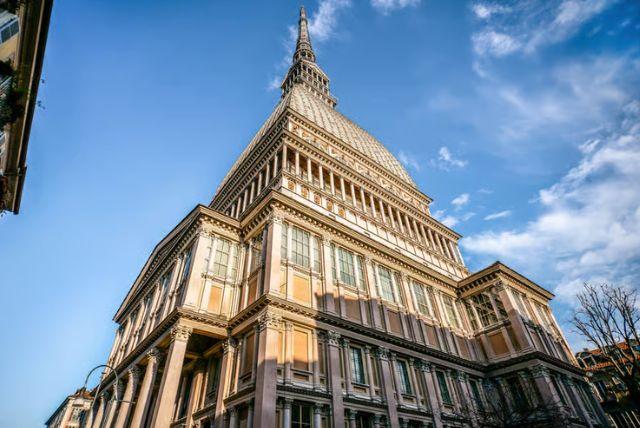 Mole Antonelliana (מולה אנטונליאנה) בטורינו credit to getyourguide.com