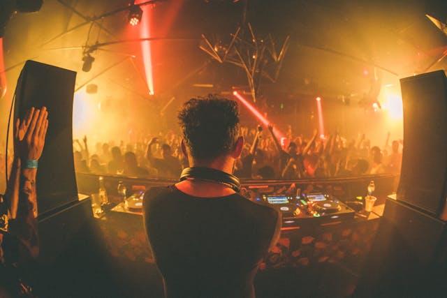 XO the CLUB