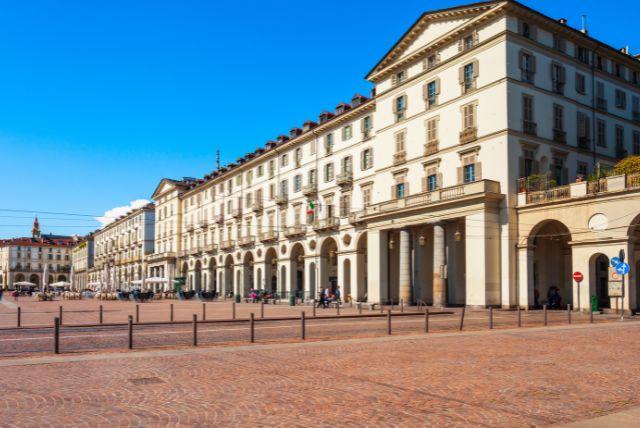 Piazza Vittorio Veneto בשקיעה - אחת הנקודות היפות בעיר