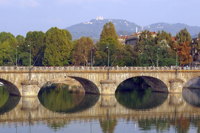 Ponte Vittorio Emanuele I - הגשר המפורסם מול Gran Madre
