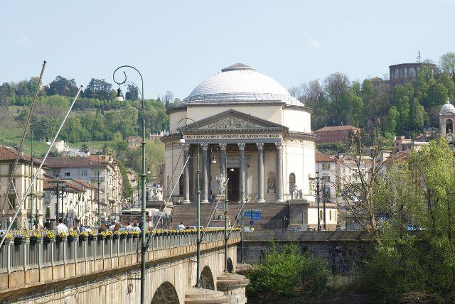 Ponte Vittorio Emanuele I - הגשר המפורסם מול Gran Madre