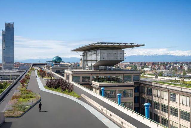 Pinacoteca Agnelli - אמנות על גג מתחם לינגוטו credit to getyourguide.com