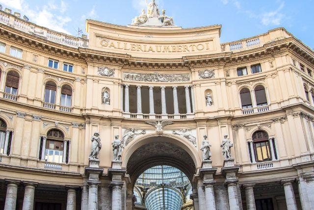 Galleria Umberto I בטורינו - מעבר מקורה ליד Porta Palazzo